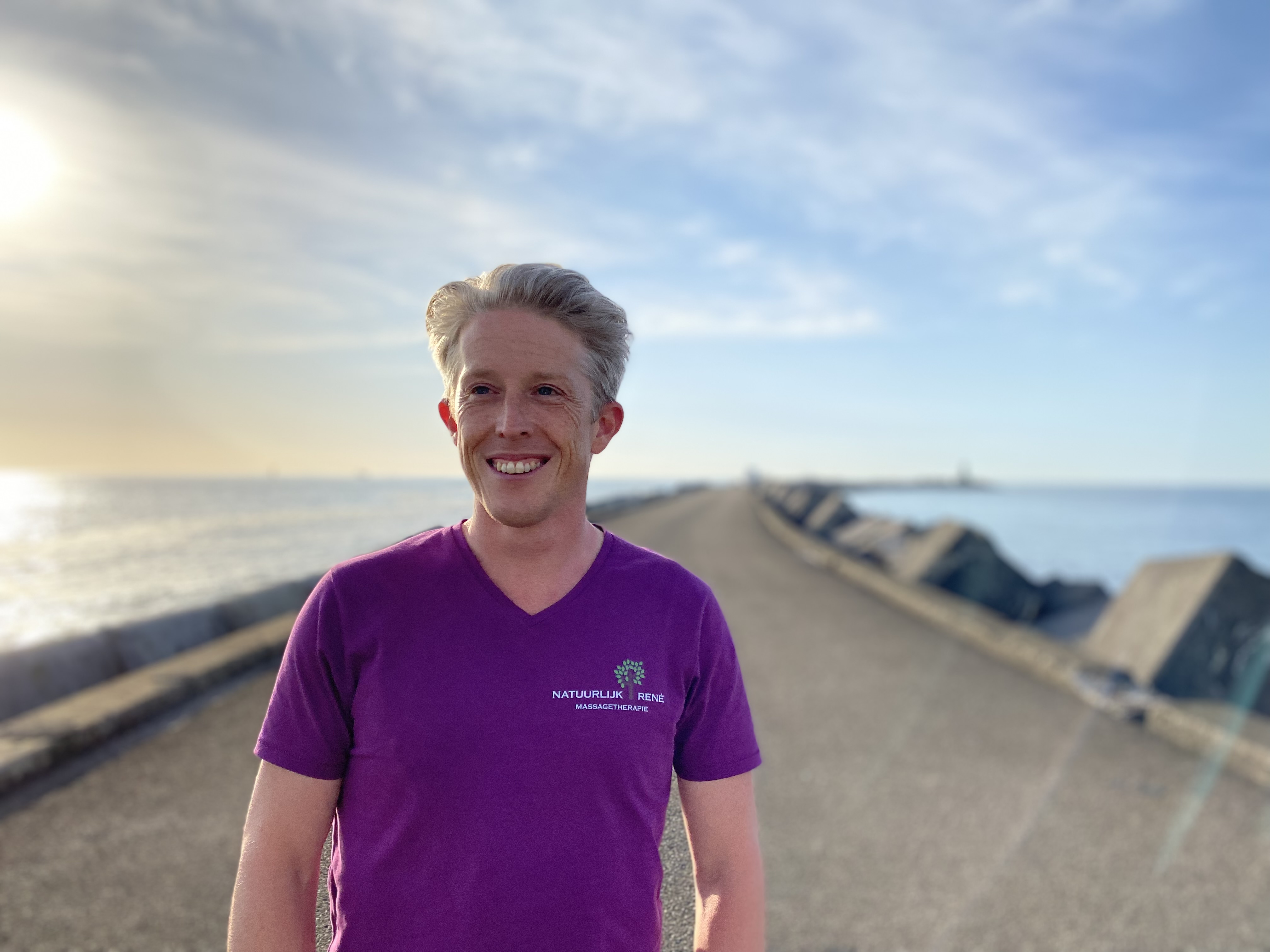 René van Tiggelen op de pier in IJmuiden